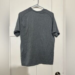 Men’s Lululemon T-shirt